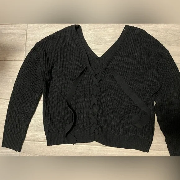 Hooked Up Women’s Black Large Lace Up Chunky Knit Long Sleeves Sweater - Picture 2 of 8